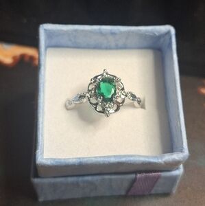 Green Cubic Zirconia ring size 8